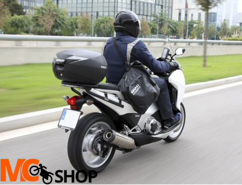 Kufer centralny SHAD SH39 Czarny - 39 litrów